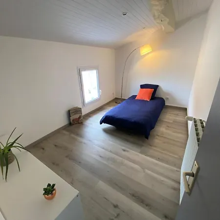 Independent Air-conditioned Medoc House